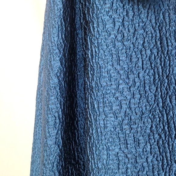 Teri Jon Sleeveless V Neck Cocktail or Holiday Dress - Picture 7 of 17